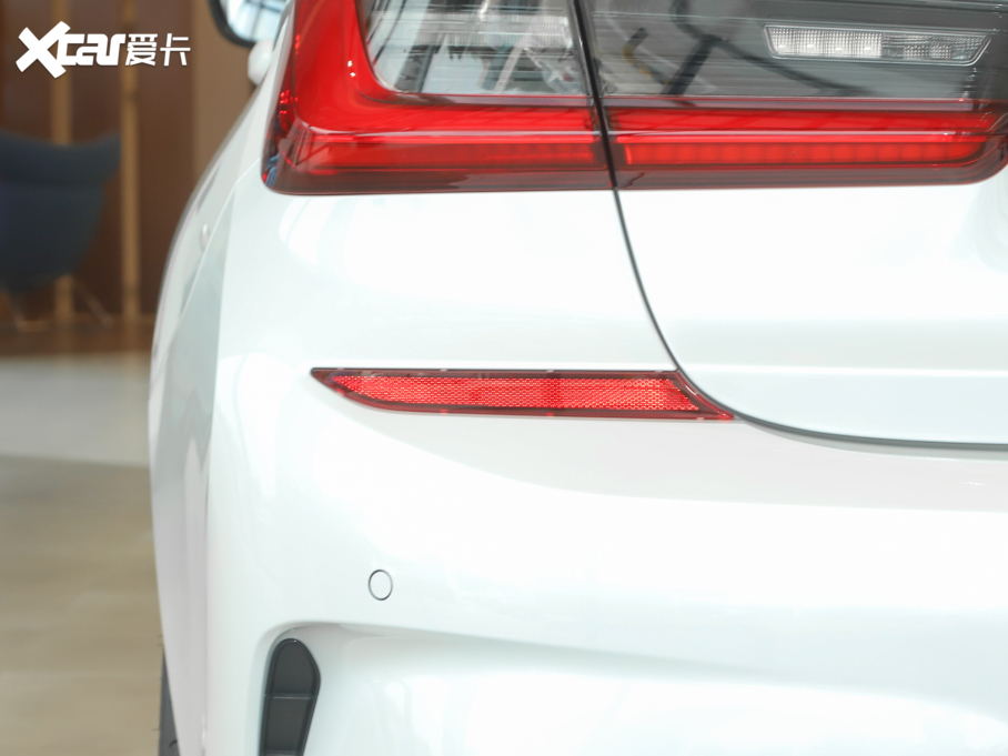 2022��R3ϵ 325i M�\�����b