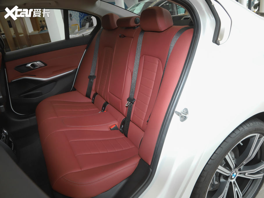 2022��R3ϵ 325i M�\(y��n)�����b