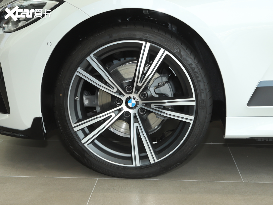 2022��R3ϵ 325i M�\�����b