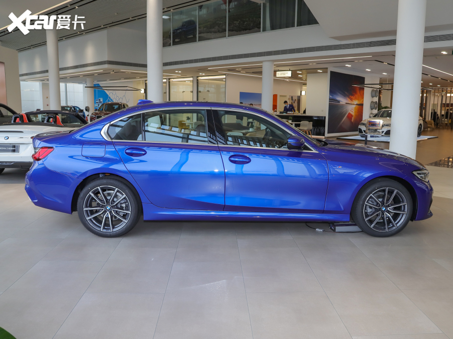 2022R3ϵ 320Li M\b