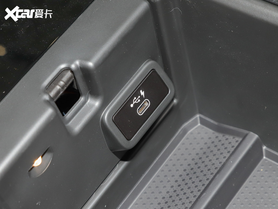 2022R3ϵ 320Li M\b