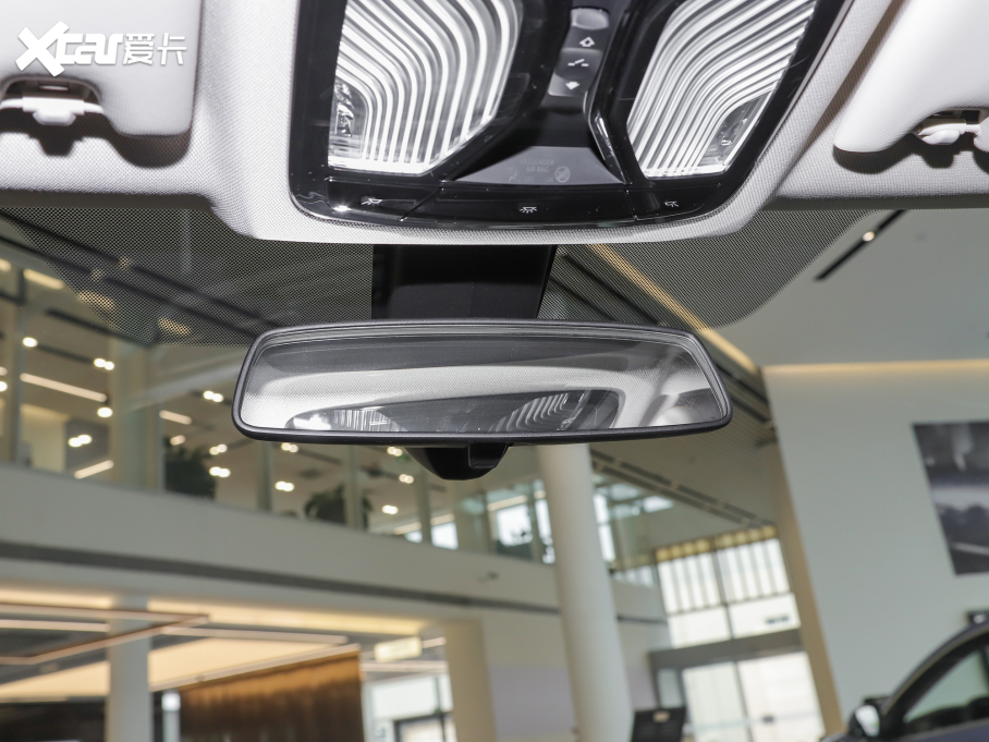 2022R3ϵ 320Li M\b