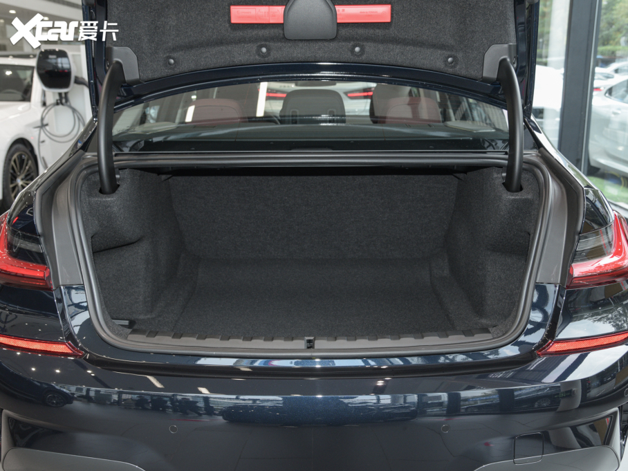 2022R3ϵ 325i M\ҹb