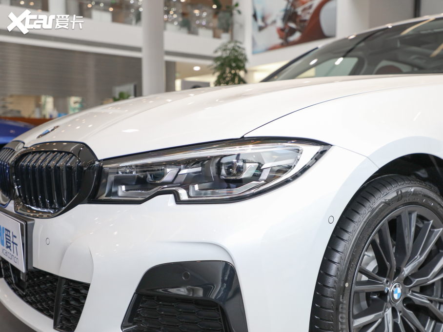 2022R3ϵ 330Li xDriver M\ҹb