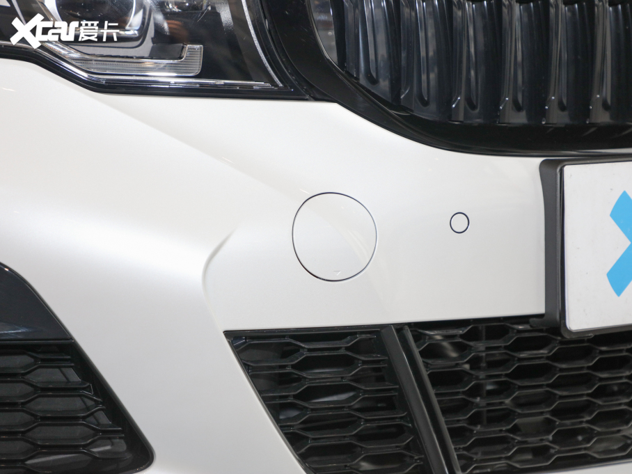 2022R3ϵ 330Li xDriver M\ҹb