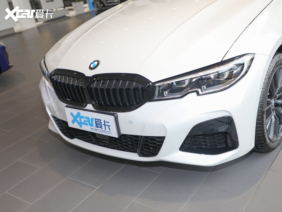 2022R3ϵ 330Li xDriver M\ҹb