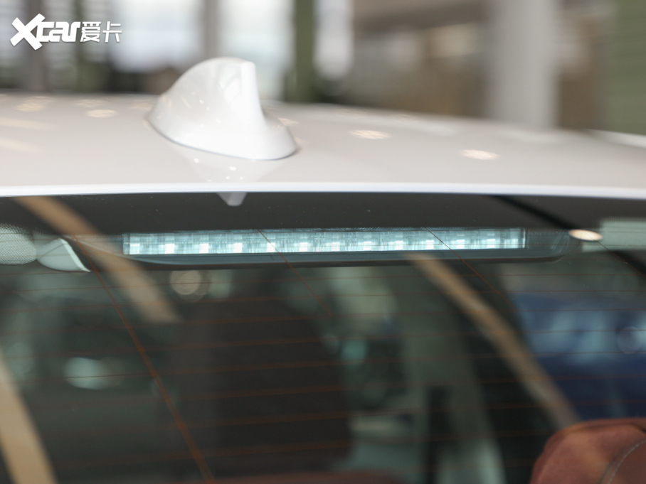 2022R3ϵ 330Li xDriver M\ҹb