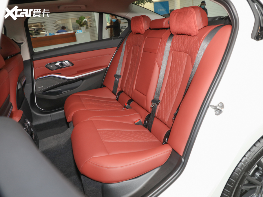 2022R3ϵ 330Li xDriver M\ҹb