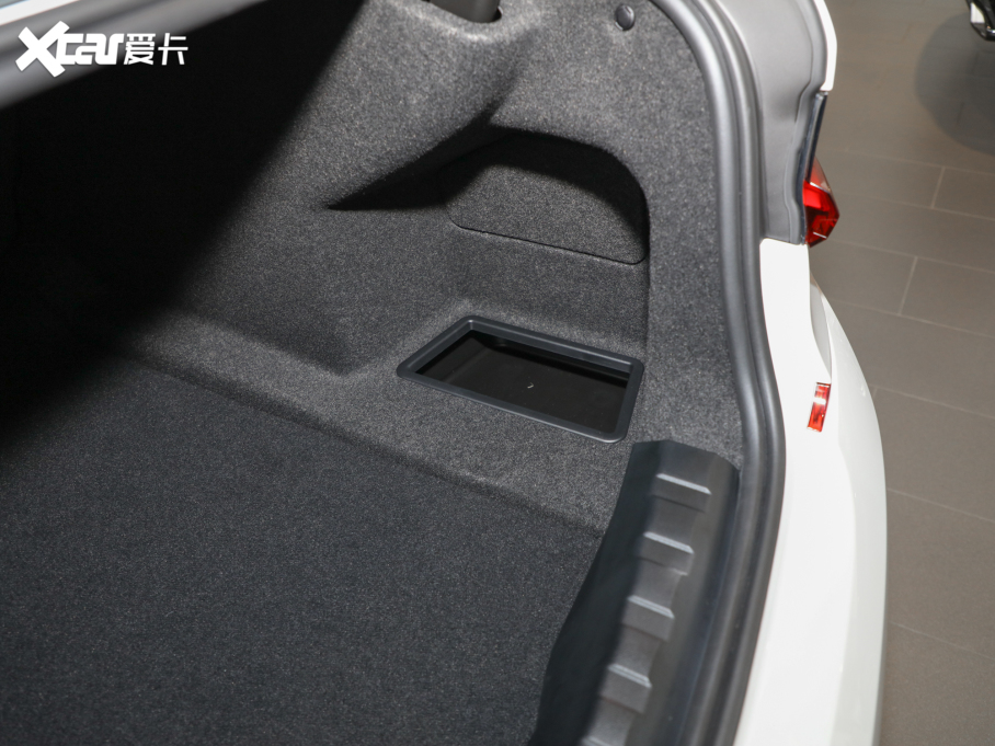 2022R3ϵ 330Li xDriver M\ҹb