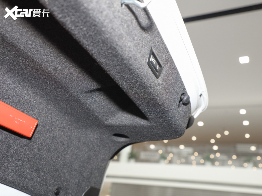 2022R3ϵ 330Li xDriver M\ҹb