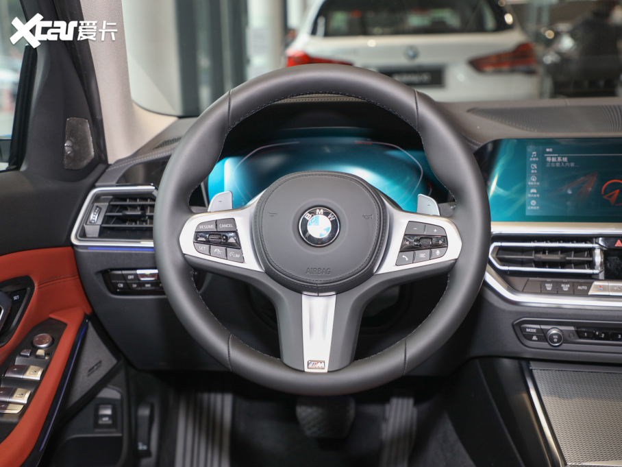 2022R3ϵ 330Li xDriver M\ҹb