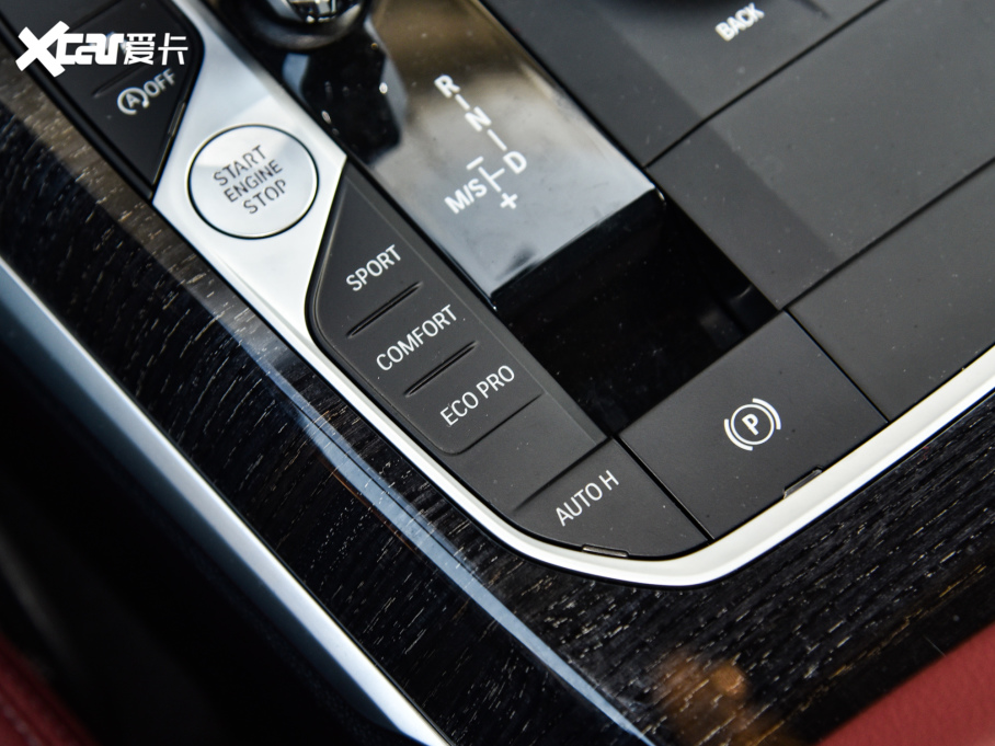 2022��R3ϵ 325Li xDriver M�\�����b