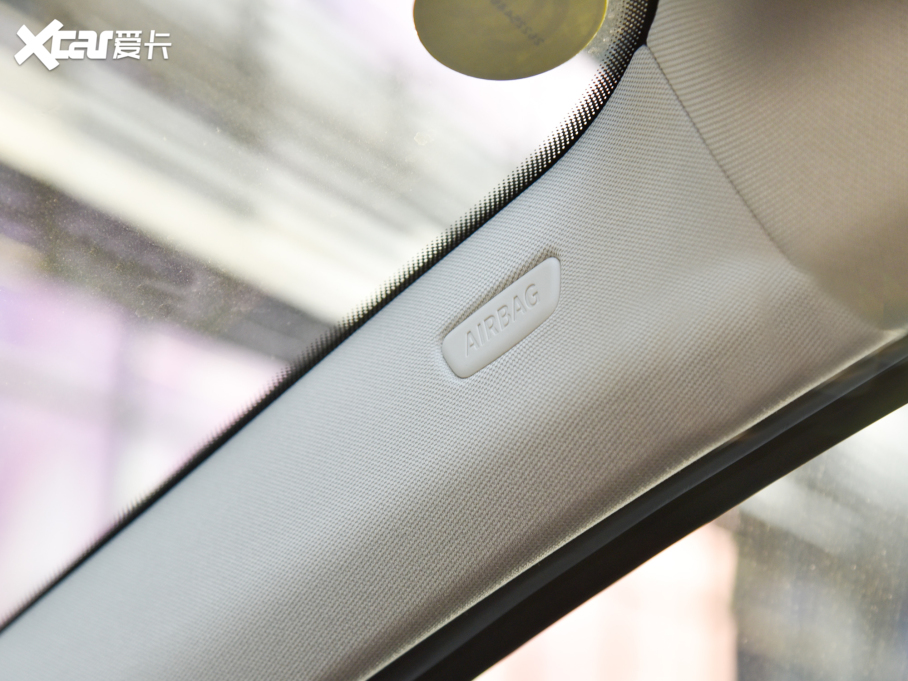 2022��R3ϵ 325Li xDriver M�\(y��n)��(d��ng)���b