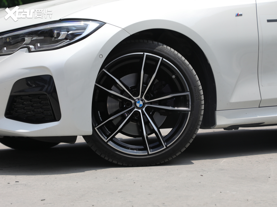 2022R3ϵ Ŀ 330Li xDrive M\ҹb