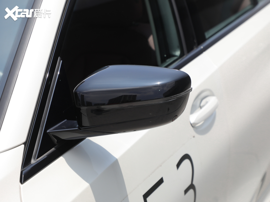 2022R3ϵ Ŀ 330Li xDrive M\ҹb