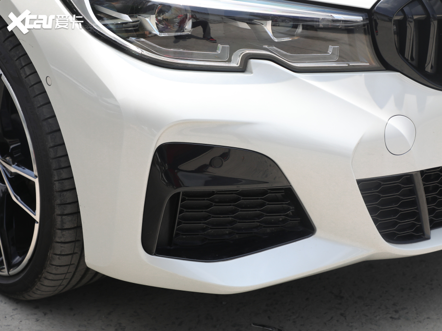 2022R3ϵ Ŀ 330Li xDrive M\ҹb