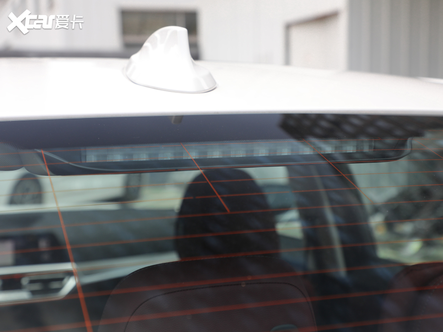 2022R3ϵ Ŀ 330Li xDrive M\ҹb