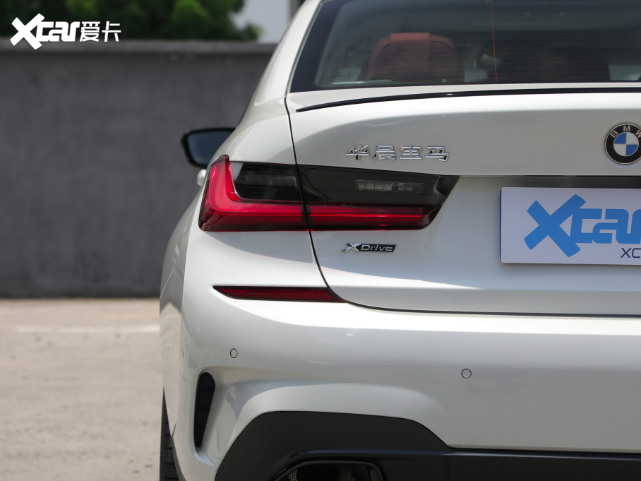 2022R3ϵ Ŀ 330Li xDrive M\ҹb