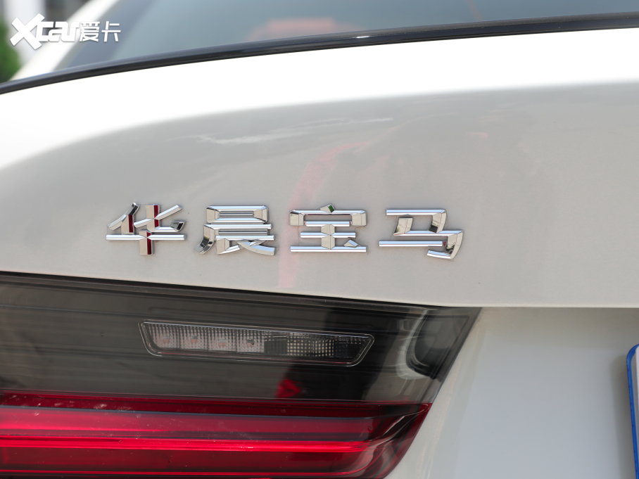 2022R3ϵ Ŀ 330Li xDrive M\ҹb