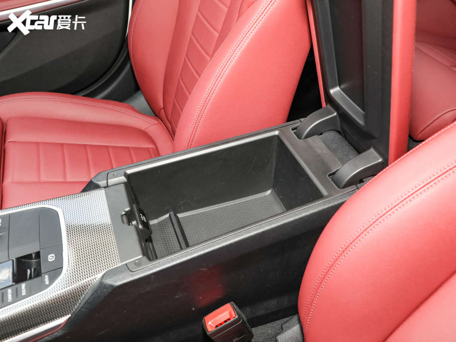 2022R3ϵ Ŀ 330Li xDrive M\ҹb