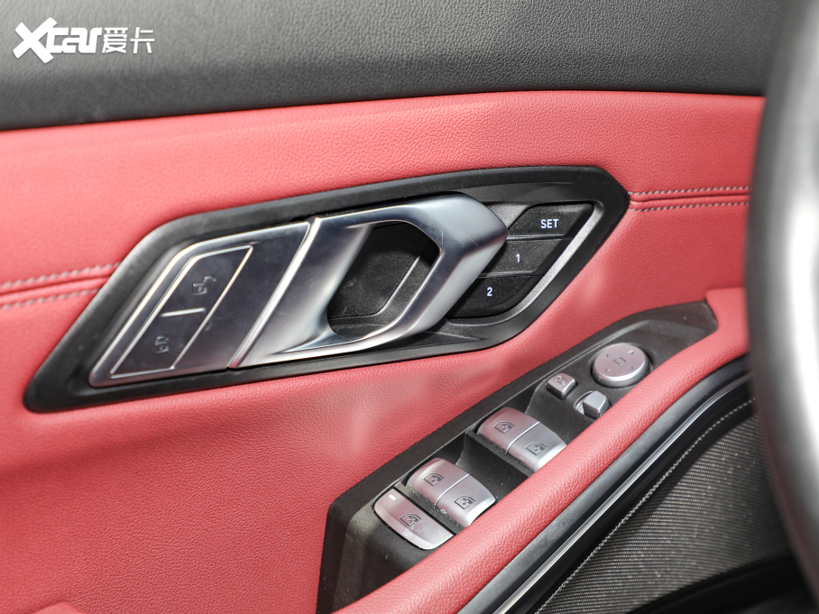 2022R3ϵ Ŀ 330Li xDrive M\ҹb