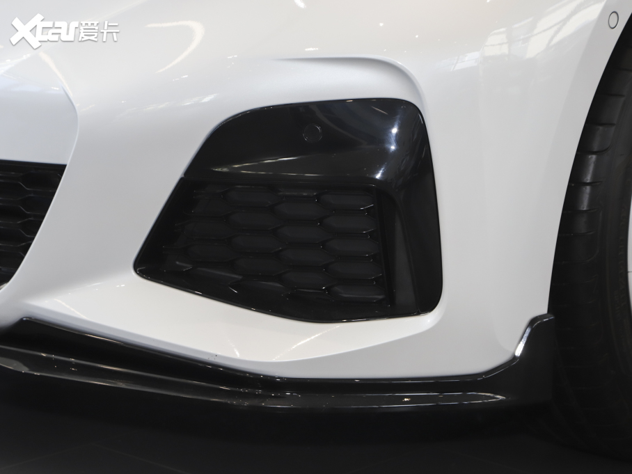 2022R3ϵ 330i M\ҹb