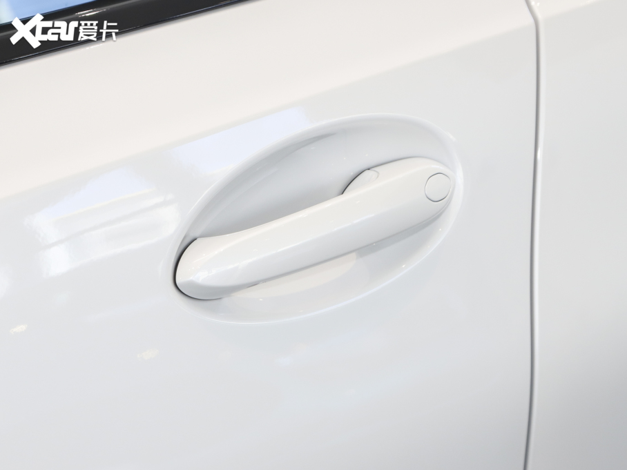 2022R3ϵ 330i M\ҹb