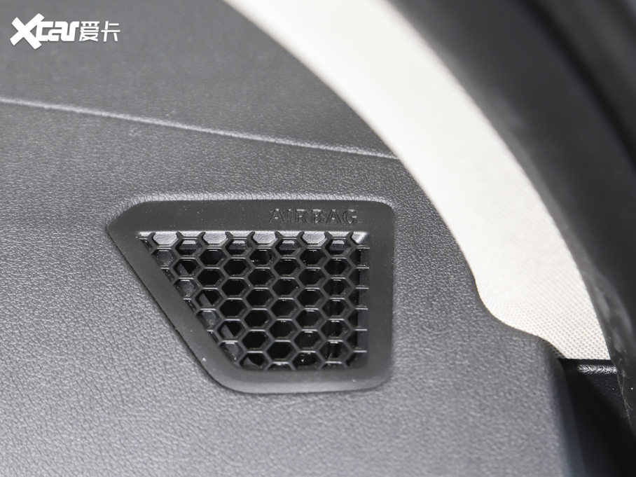 2022R3ϵ 330i M\ҹb