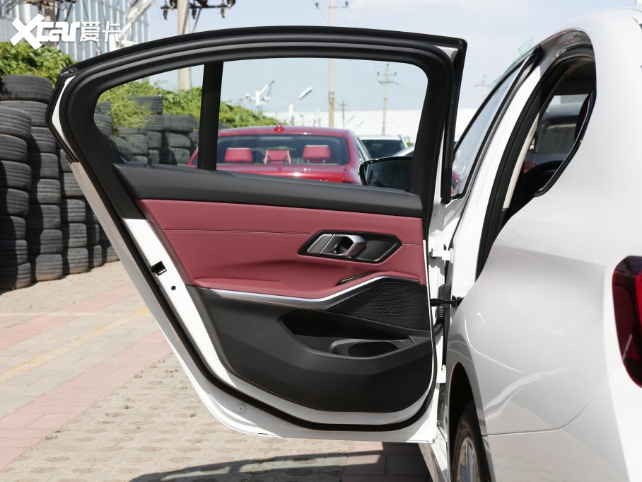 2022R3ϵ Ŀ 320i \b