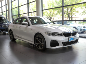 2022Ŀ 325i M\b ǰ45