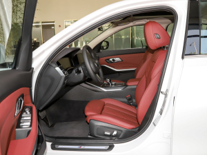 2022Ŀ 325i M\b ǰſg