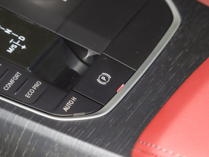 2022Ŀ 325i M\b v܇Ƅ