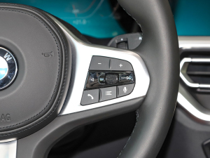 2022Ŀ 325i M\(yn)(dng)b п؅^(q)