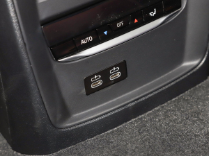 2022Ŀ 325i M\(yn)b п؅^(q)