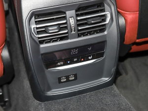 2022Ŀ 325i M\b п؅^