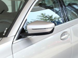 2022Ŀ 325Li M\b ҕR