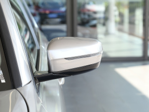 2022Ŀ 325Li M\(yn)(dng)b (x)(ji)^