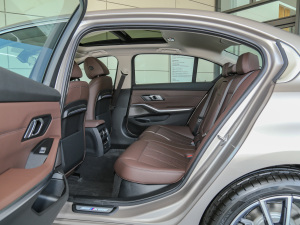 2022Ŀ 325Li M\b ſg