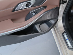 2022Ŀ 325Li M\(yn)(dng)b T(ch)g