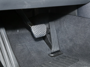 2022Ŀ 325Li M\b п؅^