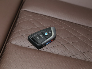 2022Ŀ 325Li M\b ܇耳