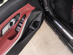 2022Ŀ 320Li M\b ǰTg