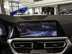 2022Ŀ 320Li M\(yn)(dng)b п؅^(q)