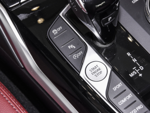 2022Ŀ 320Li M\(yn)(dng)b п؅^(q)