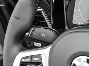 2022Ŀ 320Li M\(yn)(dng)b п؅^(q)