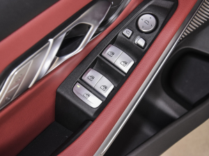 2022Ŀ 320Li M\b п؅^