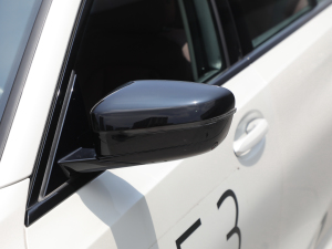 2022Ŀ 330Li xDrive M\ҹb ҕR