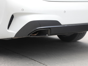 2022Ŀ 330Li xDrive M\ҹb Ś