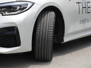 2022Ŀ 330Li xDrive M\ҹb (ji)^