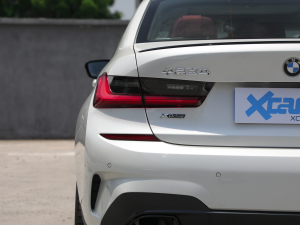 2022Ŀ 330Li xDrive M\ҹb (ji)^